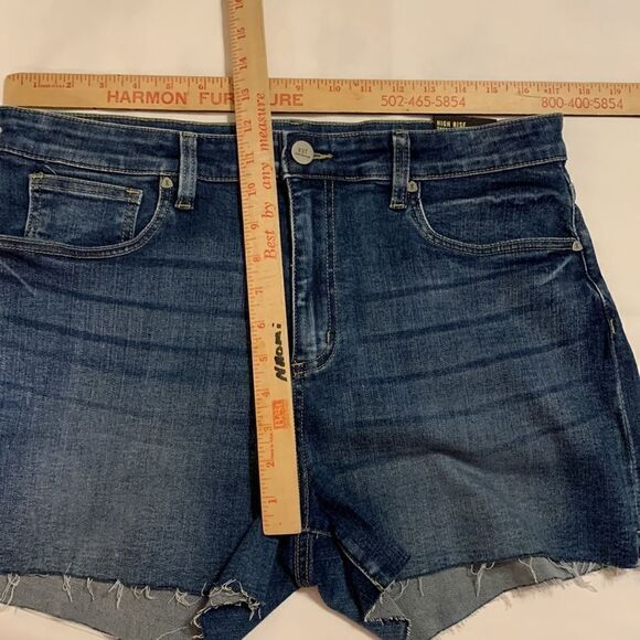 Kut from the Kloth Size 16 high waist denim shorts NWT distressed hemline - Picture 4 of 11